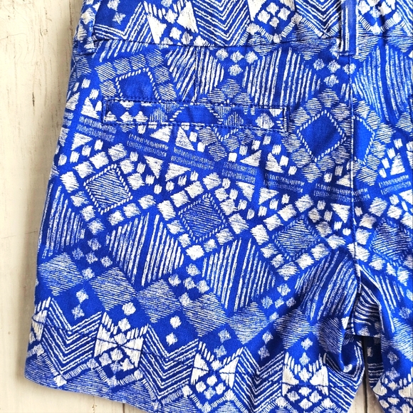 New American Eagle Blue & White Aztec Tribal Western Shorts Pockets & Belt Loops - Picture 4 of 6
